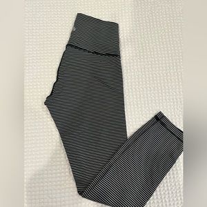 Lululemon wunder train 25 inch size 6